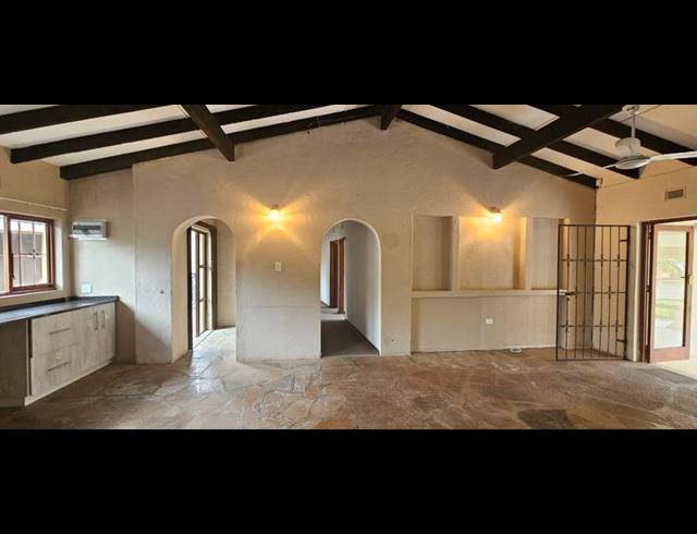 3 BEDROOM PROPERTY TO RENT IN SCOTTBURGH SOUTH